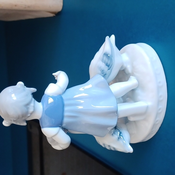 Vintage Girl Feeding Geese, perfect condition - Picture 3 of 7